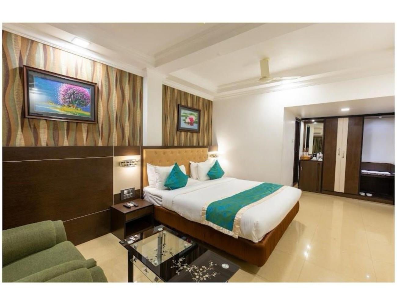 The Grand Krishna Luxury Hotel, Chikmagalūr Eksteriør billede