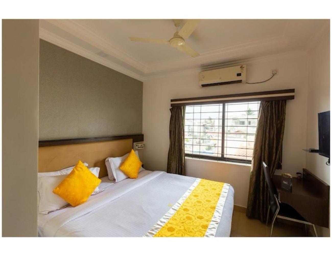 The Grand Krishna Luxury Hotel, Chikmagalūr Eksteriør billede